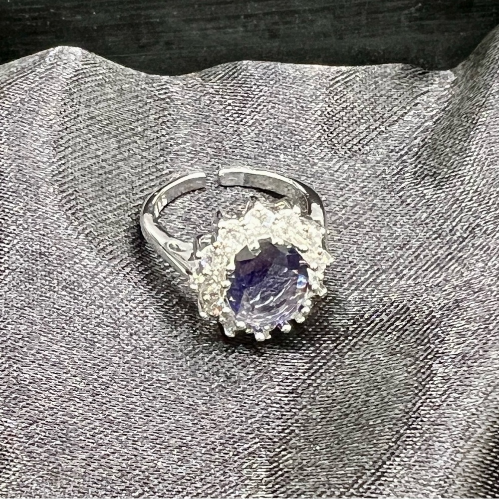 NIB S925 Stamped Amethyst and Zircon Princess Cut Oval Ring - Picture 5 of 15